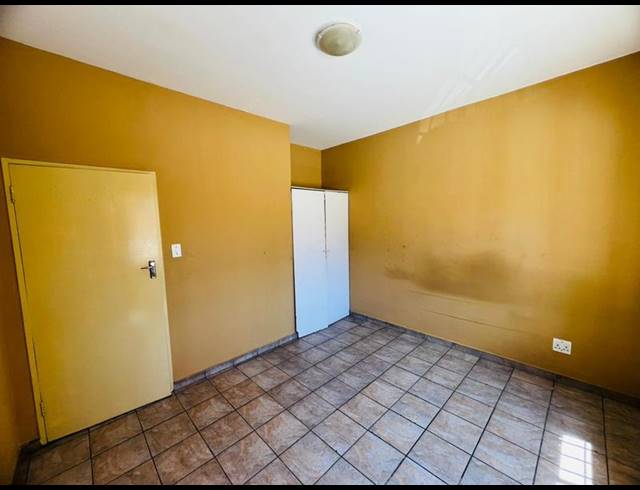 2 BEDROOM PROPERTY TO RENT IN FOREST HILL